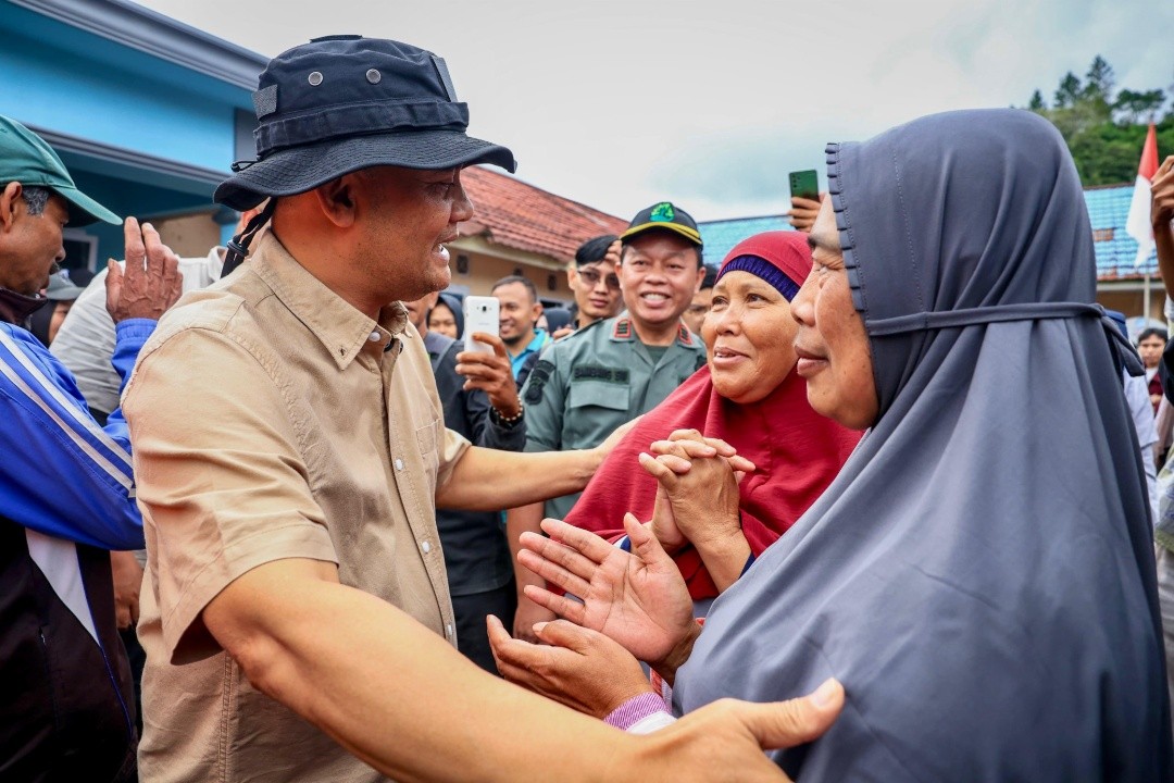 Gubernur Jateng, Ahmad Luthfi saat mengecek percepatan penanganan banjir dan tanah longsor di Kabupaten Purbalingga pada Jumat, (30/1/2026).