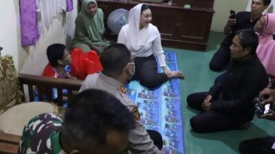 Sambangi Warga Kurang Beruntung Saat Malam Pergantian Tahun, Paramitha Dekatkan Diri dengan Masyarakat