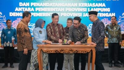 Penandatanganan Kerja Sama antara Pemprov Jateng dengan Lampung di Mahan Agung, Bandar Lampung, Selasa (6/1/2026) malam. Foto: dokumentasi