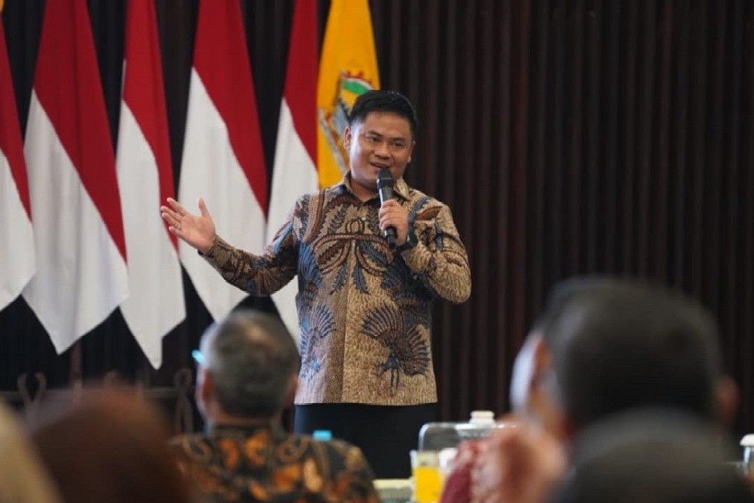 Bupati Tegal, Ischak Maulana Rohman saat memaparkan potensi daerahnya seusai penandatangan kerja sama Pemprov Lampung-Jateng di Mahan Agung, Bandar Lampung, Selasa (6/1/2026). Foto: dokumentasi