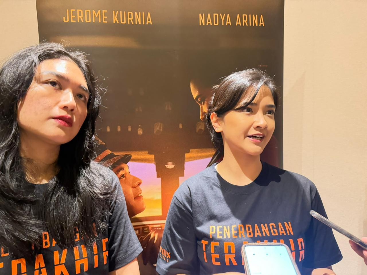 Pemeran Tiara (Nadya Arina) saat memberikan keterangan kepada wartawan di Semarang. (dok Istimewa)