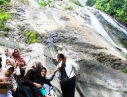 Menikmati Air Terjun Kalimancur, Surga Tersembunyi di Pegunungan Lasem