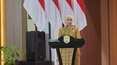 Bupati Kendal, Dyah Kartika Permanasari saat menyampaikan sambutan pembukaan Manasik Haji. Foto: dokumentasi