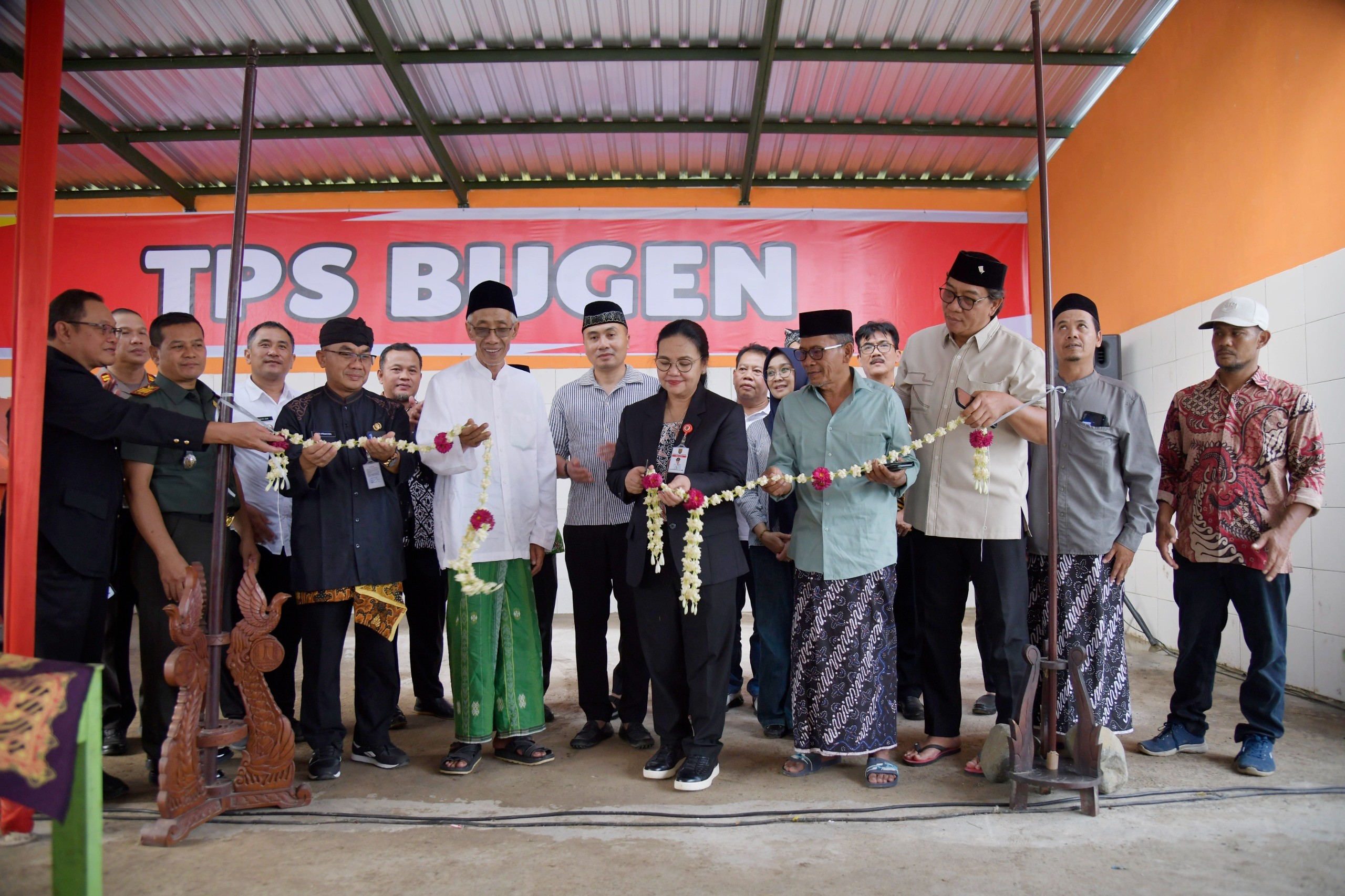 Peresmian Tempat Pembuangan Sampah (TPS) Bugen yang berlokasi di Kelurahan Tlogosari Wetan, Kecamatan Pedurungan. (dok Pemkot Semarang)