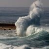 Gelombang Tinggi Ancam Sejumlah Perairan, BMKG Minta Waspada