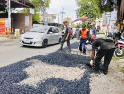 Usai Diprotes Warga, Pemkab Akhirnya Perbaiki Jalan Pati-Kayen