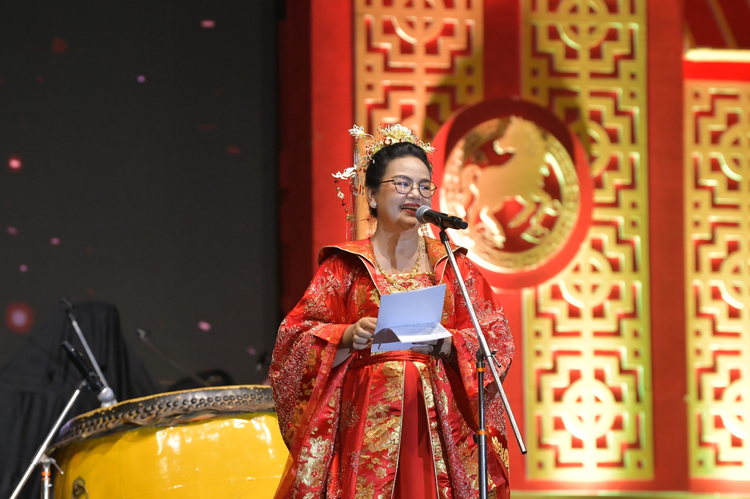 Wali Kota Semarang, Agustina Wilujeng Pramestuti saat menghadiri Imlek Vaganza 2026 di Klenteng Agung Sam Poo. (dok Pemkot Semarang)