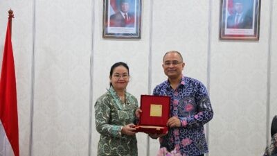 Wali Kota Semarang, Agustina Wilujeng Pramestuti menerima kunjungan Duta Besar India, Sandeep Chakravorty, di Balai Kota Semarang. (dok Pemkot Semarang)