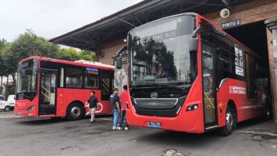 Dishub Kota Semarang uji coba oprasional dua bus listrik. (dok Alan Henry)