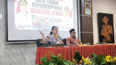 Wali Kota Semarang, Agustina Wilujeng Pramestuti dan Wakil Wali Kota Semarang, Iswar Aminuddin saat menyampaikan capaian selama satu tahun memimpin Kota Semarang. (dok Alan Henry)
