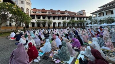 Salat idulfitri 1446 Hijriah/2025 Masehi di Lawang Sewu Semarang. Foto: dokumentasi
