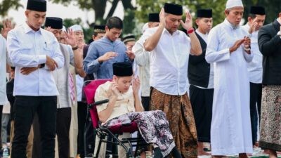 Gubernur Jateng Ahmad Luthfi mengikuti salat idulfitri 1447 Hijriah atau Lebaran 2026 di lapangan Pancasila Simpang Lima Semarang. Foto: dokumentasi