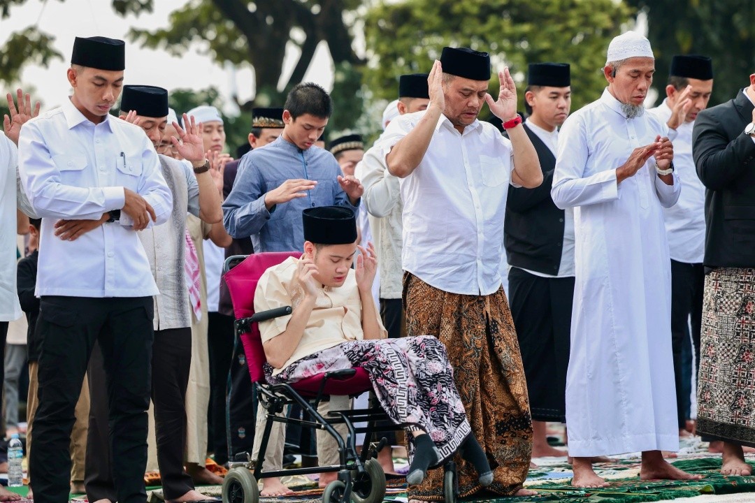 Gubernur Jateng Ahmad Luthfi mengikuti salat idulfitri 1447 Hijriah atau Lebaran 2026 di lapangan Pancasila Simpang Lima Semarang. Foto: dokumentasi