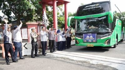Pemkab Kediri Berangkatkan Pemudik Balik Gratis ke Jakarta