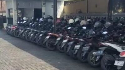 Kring Pagi Satpol PP Kabupaten Jombang Tertibkan Parkir Siswa Sekolah