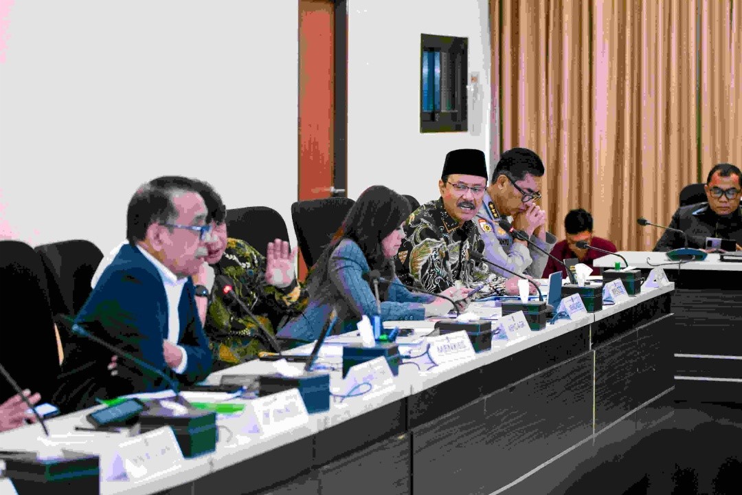 Rapat Tingkat Menteri (RTM) yang membahas Sinkronisasi dan Koordinasi Pengendalian Pencegahan dan Penanganan Masalah Kesehatan Jiwa Anak dan Remaja di Kemenko PMK, Jakarta Pusat, Kamis (5/3/2026).