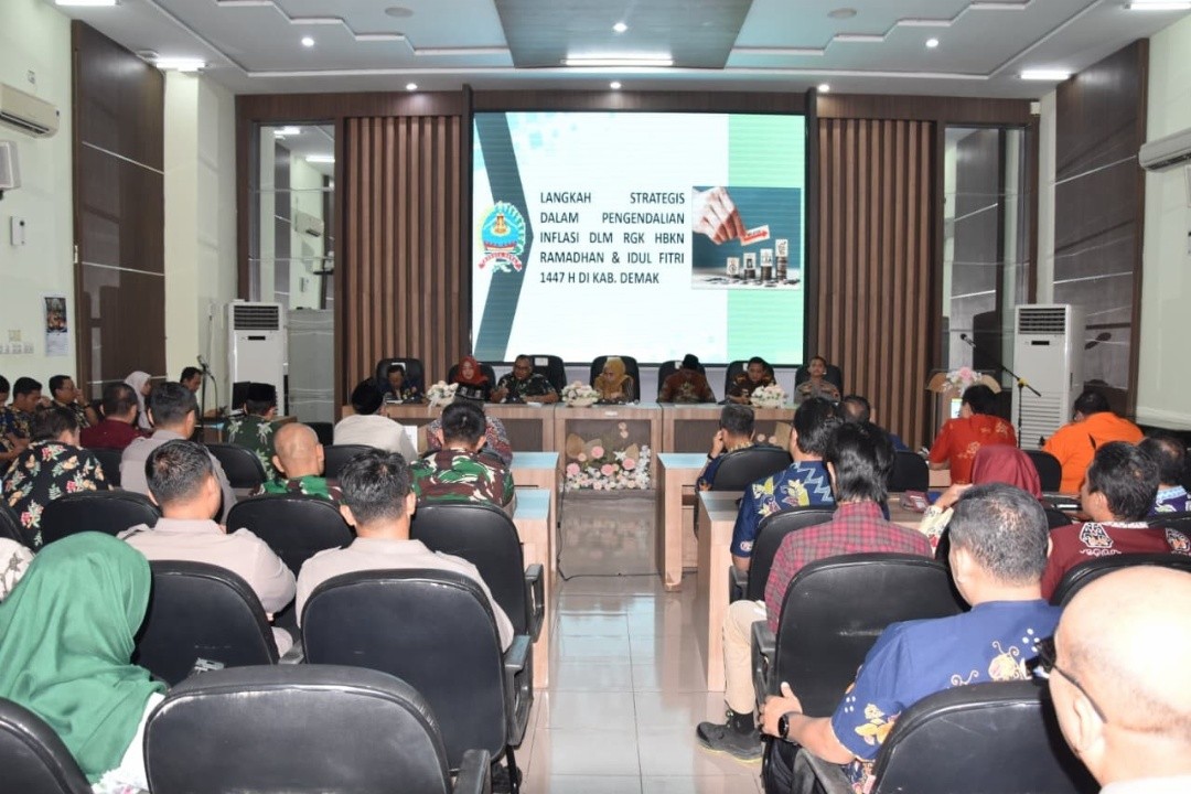High Level Meeting Pengendalian Inflasi Pemkab Demak di Gedung Gradhika Bina Praja, Kabupaten Demak, Jawa Tengah, Kamis (5/3/2026). Foto: dokumentasi