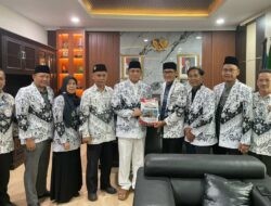 Audiensi dengan Plt Bupati, PGRI Bekasi Sampaikan Aspirasi dan Rekomendasi Kebijakan Pendidikan