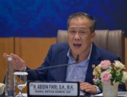 58 Ribu Jemaah Umrah RI Terdampak Konflik Timur Tengah, DPR Desak Pemerintah Bertindak