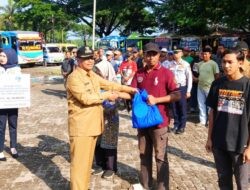 Jelang Lebaran, Ratusan Awak Angkutan dan Juru Parkir di Rembang Terima Sembako