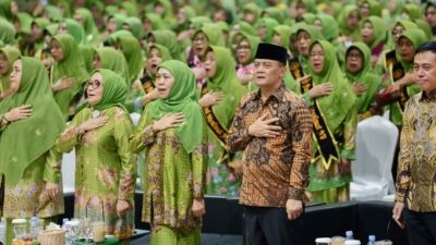 Gubernur Jawa Tengah Ahmad Luthfi saat menghadiri pengukuhan Paralegal Muslimat NU. Foto: dokumentasi