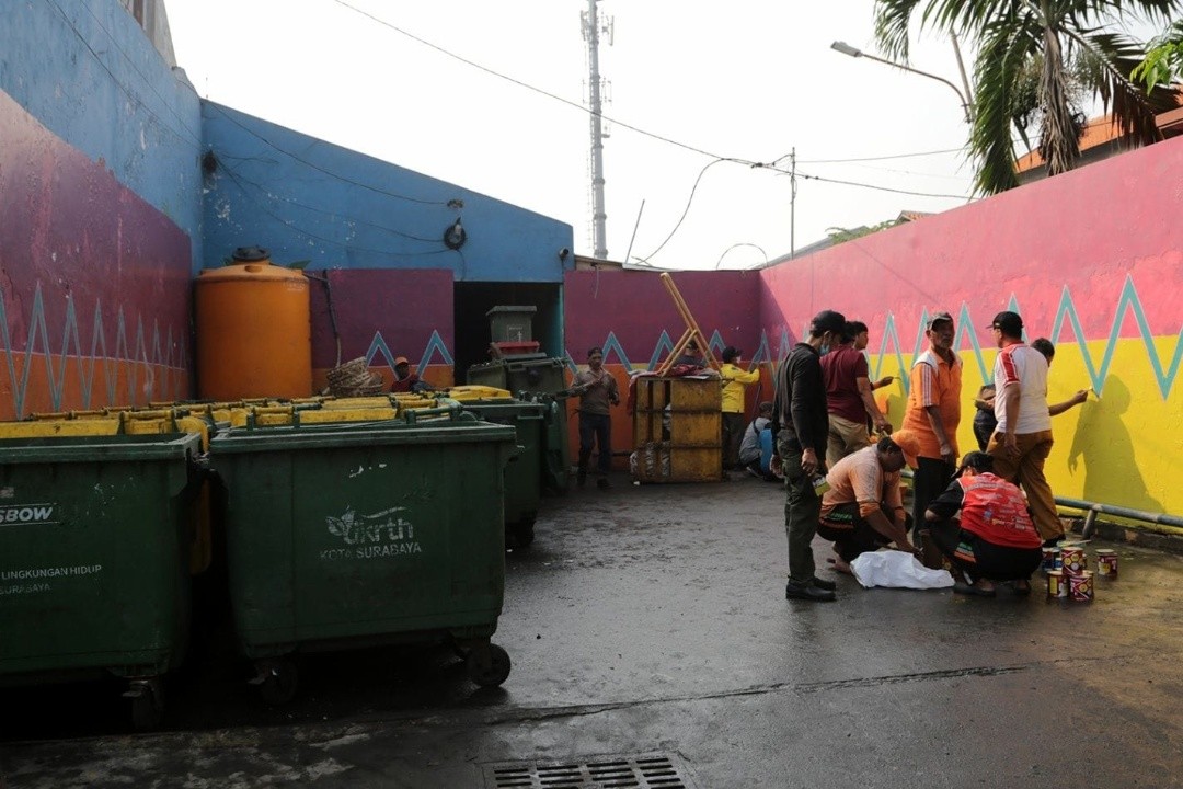 Penertiban pemulung di salah satu TPS. Foto: dokumentasi