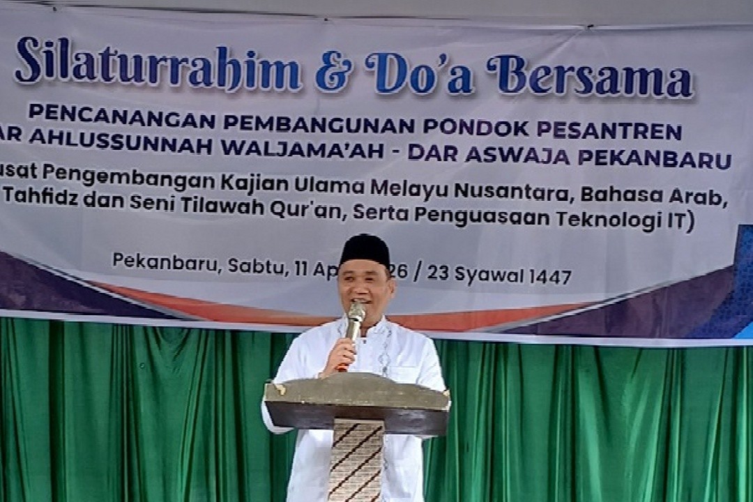 Wakil Wali Kota Pekanbaru, Markarius Anwar saat menghadiri pencanangan pembangunan Ponpes Dar Aswaja cabang Pekanbaru, Riau. Foto: dokumentasi