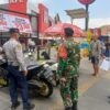 Petugas Gabungan Tertibkan Parkir Liar di Trotoar Kota Bandung