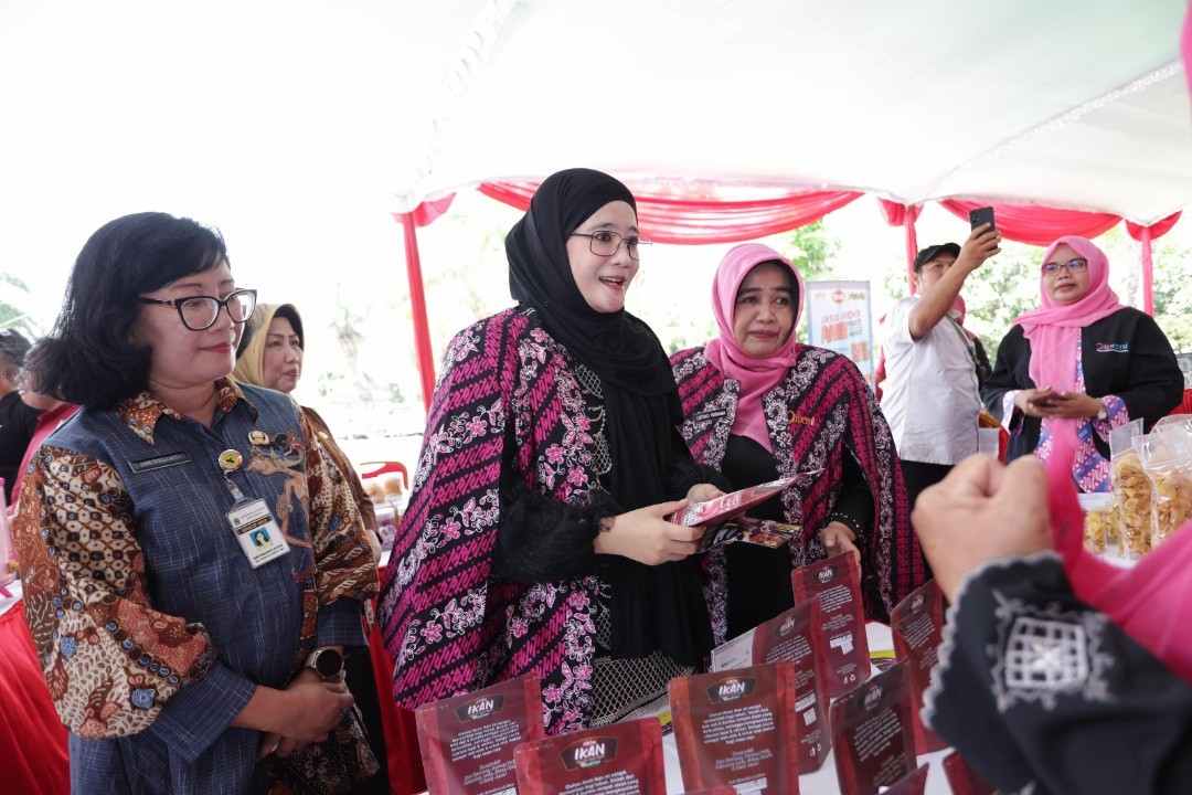 Ketua Dekranasda Jawa Tengah, Nawal Arafah Yasin disela menghadiri Pemilihan Duta Muslimah Preneur Jawa Tengah 2026, di Rumah Dinas Wali Kota Semarang, Rabu (1/4/2026