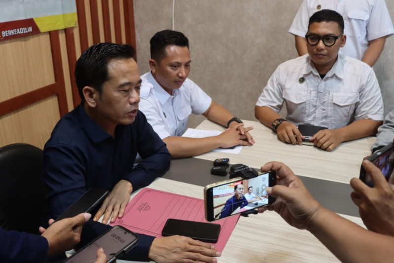 Kuasa hukum tiga mantan direksi PDAM Tirta Moedal Semarang, Muchtar Hadi Wibowo