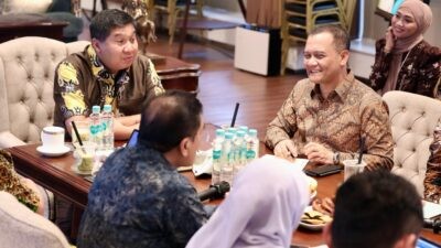 Menteri PKP, Maruarar Sirait saat bertemu Ahmad Luthfi di Kantor Kementerian PKP, Jakarta, Kamis (2/4/2026).