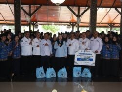 Syukuran Terima SK, PNS/ASN Pemkab Brebes Salurkan 176 Paket Sembako untuk Korban Tanah Gerak Sirampog