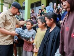 Pengungsi Banjir Demak Bertahan di Posko, Ahmad Luthfi Salurkan Bantuan Rp236 Juta
