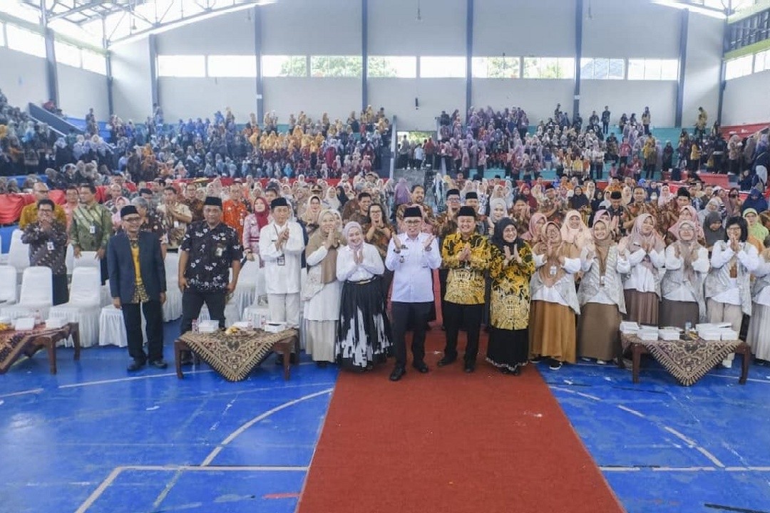 Wali Kota Magelang, Damar Prasetyono, saat menghadiri Sarasehan dan Halal Bihalal Guru se-Kota Magelang, di GOR Samapta Sanden, Kota Magelang, Jawa Tengah Foto: dokumentasi