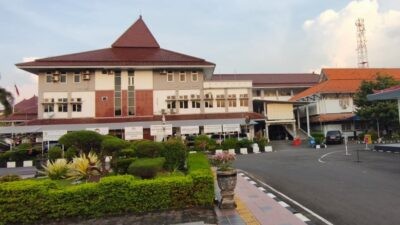 Kantor Pemkab Kendal Foto: Yoedhi/Lingkar.co