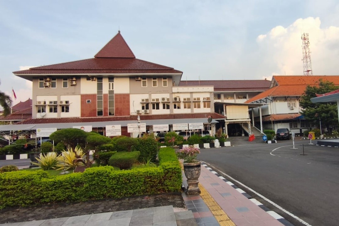 Kantor Pemkab Kendal Foto: Yoedhi/Lingkar.co