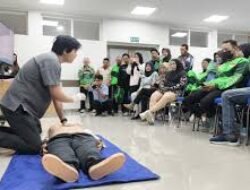 Angka Kecelakaan Naik 30 Persen, Jasa Raharja dan RS Samsoe Hidajat Latih Relawan di Semarang