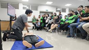 Angka Kecelakaan Naik 30 Persen, Jasa Raharja dan RS Samsoe Hidajat Latih Relawan di Semarang