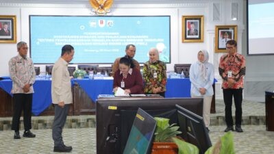 Penandatanganan Kesepakatan Bersama dan Perjanjian Kerja Sama (PKS) Penyelenggaraan Pengolah Sampah Berbasis Teknologi Ramah Lingkungan menjadi Energi Listrik (PSEL) Wilayah Semarang Raya. (dok Pemkot Semarang)