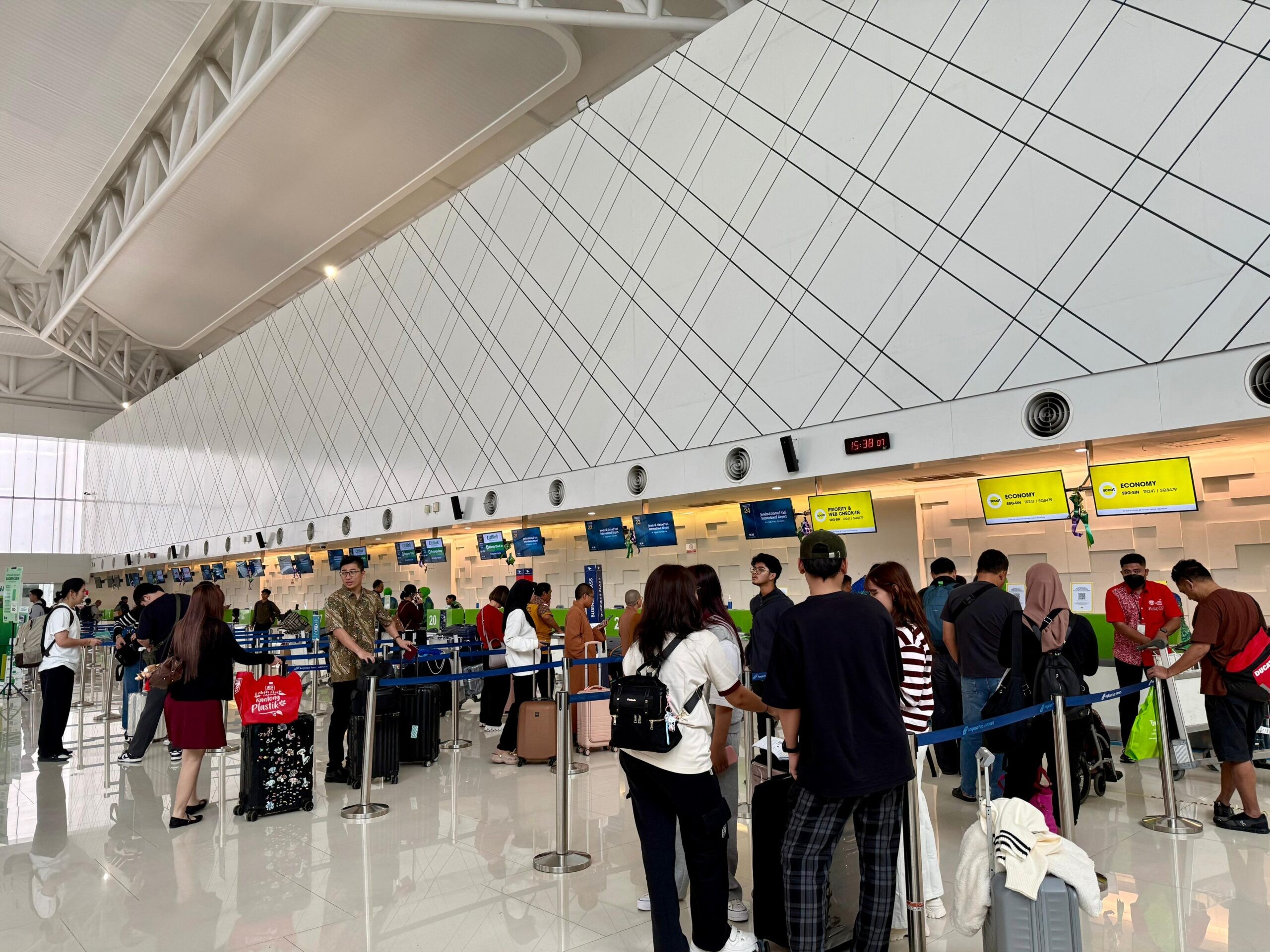 Suasana di Bandara Ahmad Yani Semarang pada Libur Lebaran 2026. (dok Bandara Ahmad Yani Semarang)