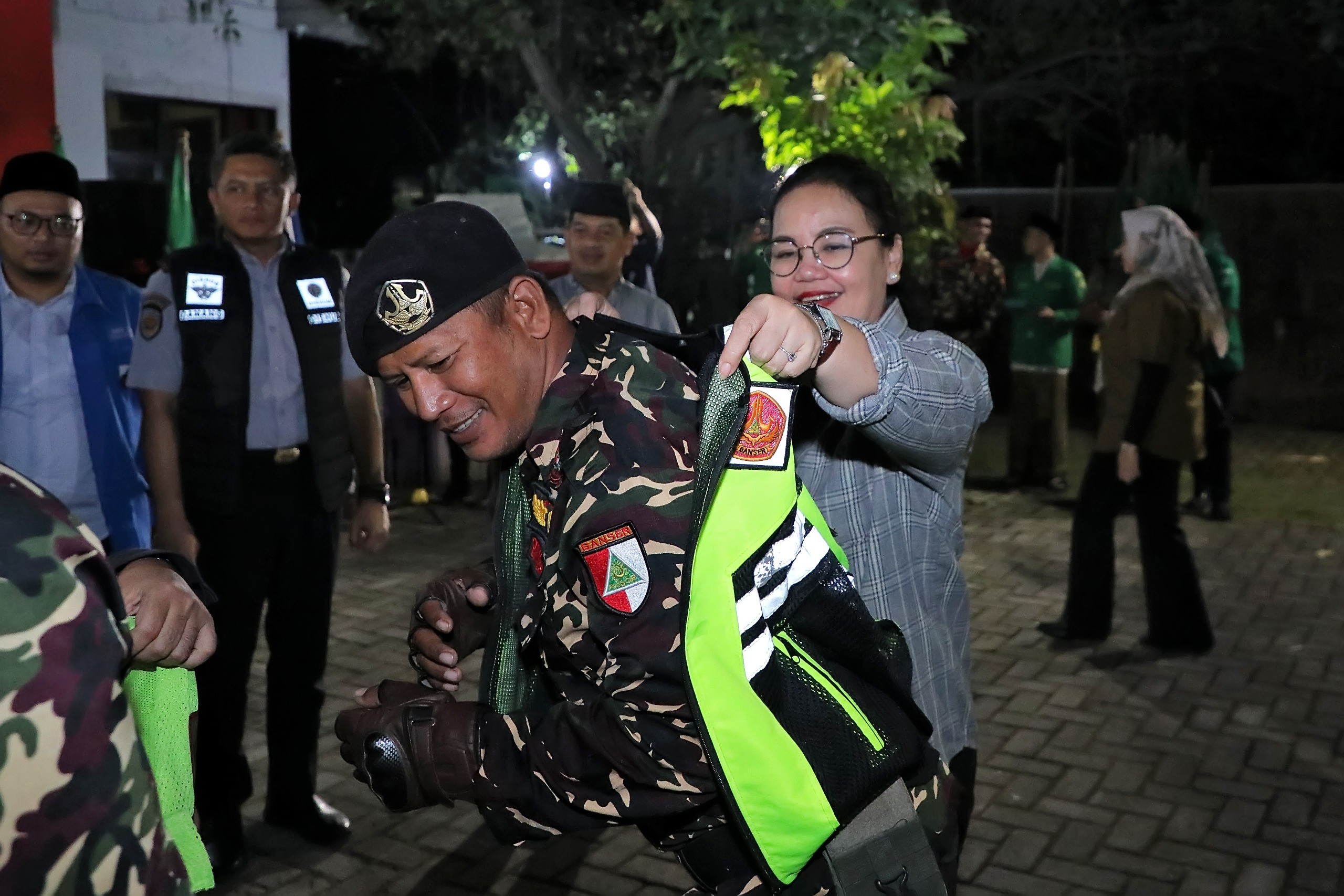 Wali kota Semarang, Agustina Wilujeng hadiri peresmian Posko Mudik Lebaran yang didirikan oleh GP Ansor dan Banser Kota Semarang di kawasan Mangkang Kulon, Kecamatan Tugu. (dok Pemkot Semarang)