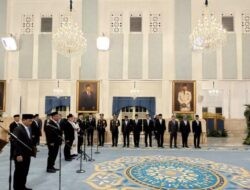 Prabowo Lantik Sejumlah Pejabat Negara, dari Pimpinan Ombudsman hingga Hakim Konstitusi