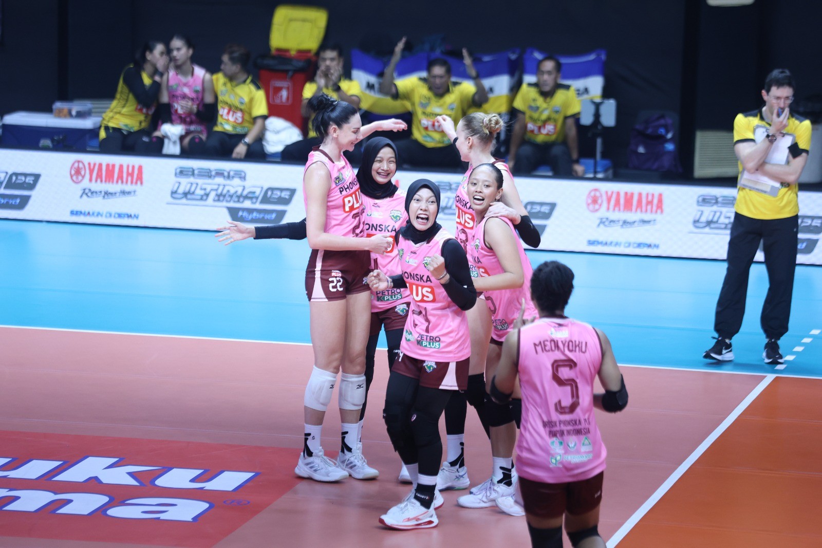 Tim Gresik Phonska Plus Pupuk Indonesia tumbangkan Jakarta Popsivo Polwan dengan skor 3-1. (dok Proliga 2026)