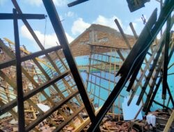 SDN Mencon Pati Rusak Parah, Siswa Belajar di Rumah Warga