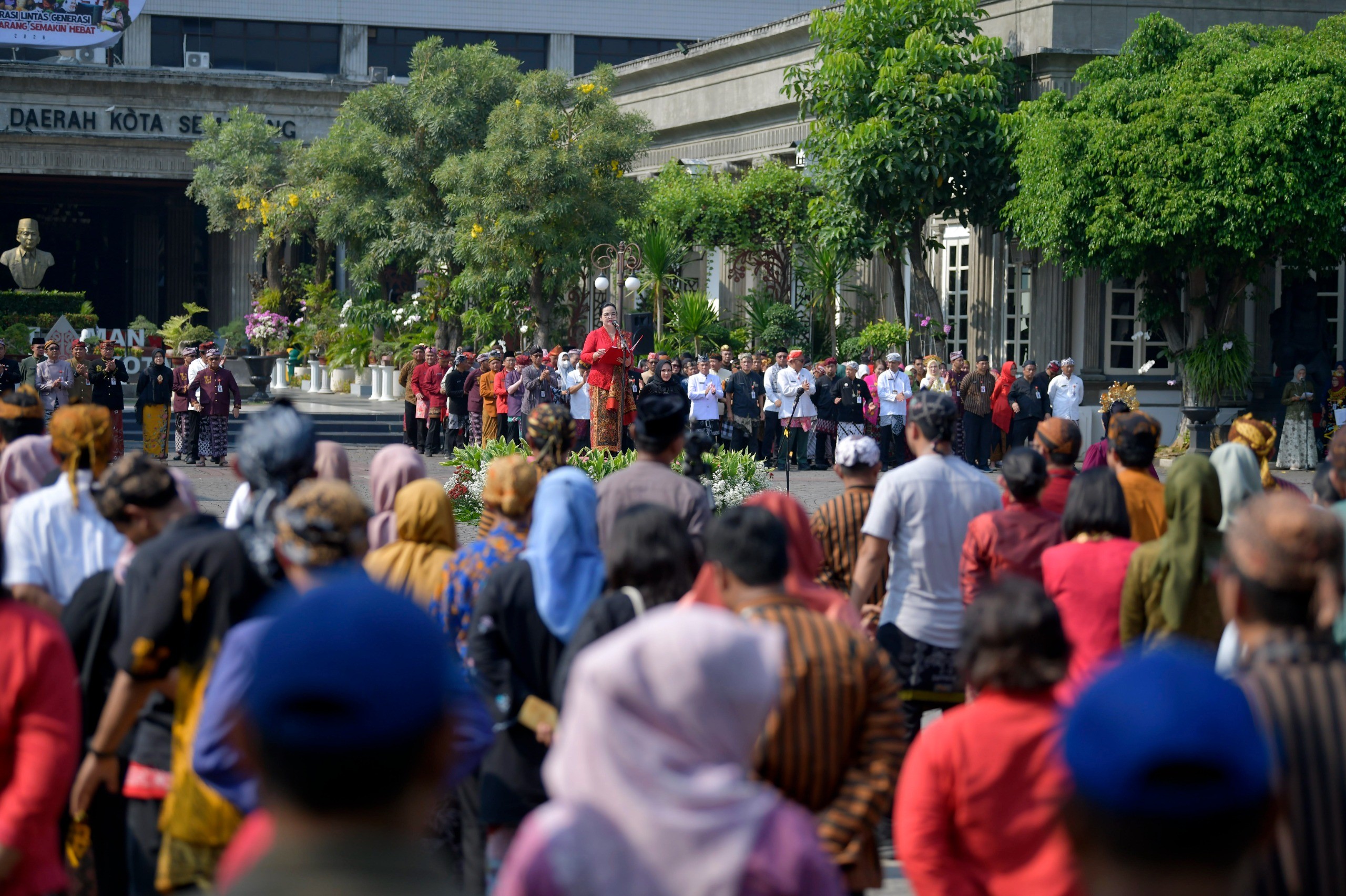 Suasana apel memperingati Hari Kartini di Balaikota Semarang. (dok Pemkot Semarang)