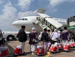 Pemerintah Resmi Berangkatkan Jemaah Haji Kloter Pertama