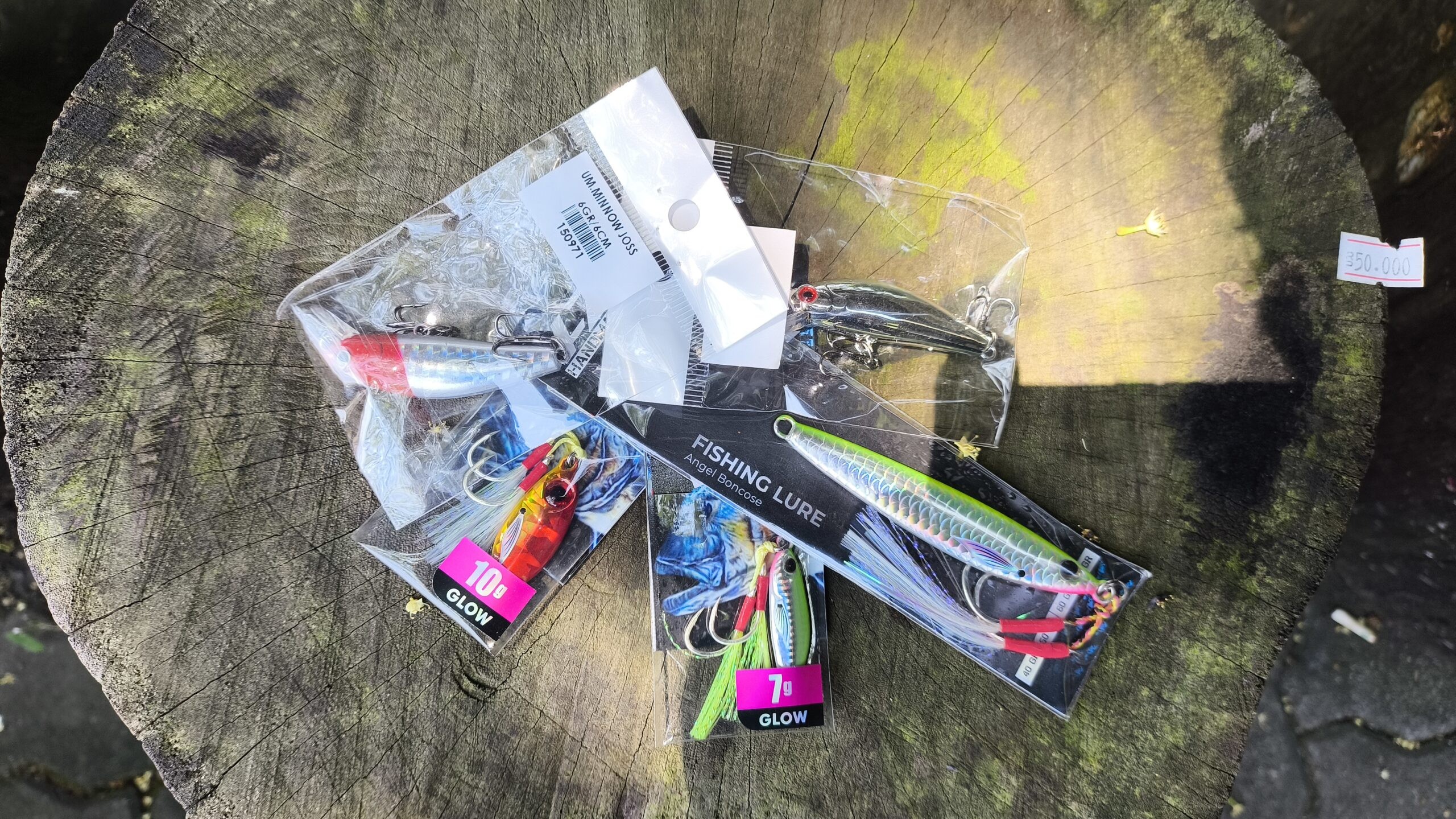 Jenis umpan buatan untuk mancing laut. (dok Alan Henry)