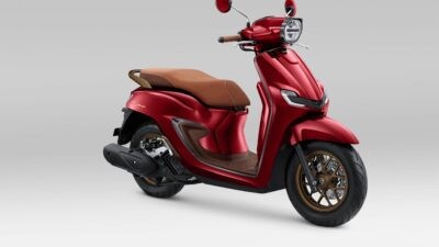 New Honda Stylo 160 Hadir dengan Warna Burgundy. (dok AHM Jateng)