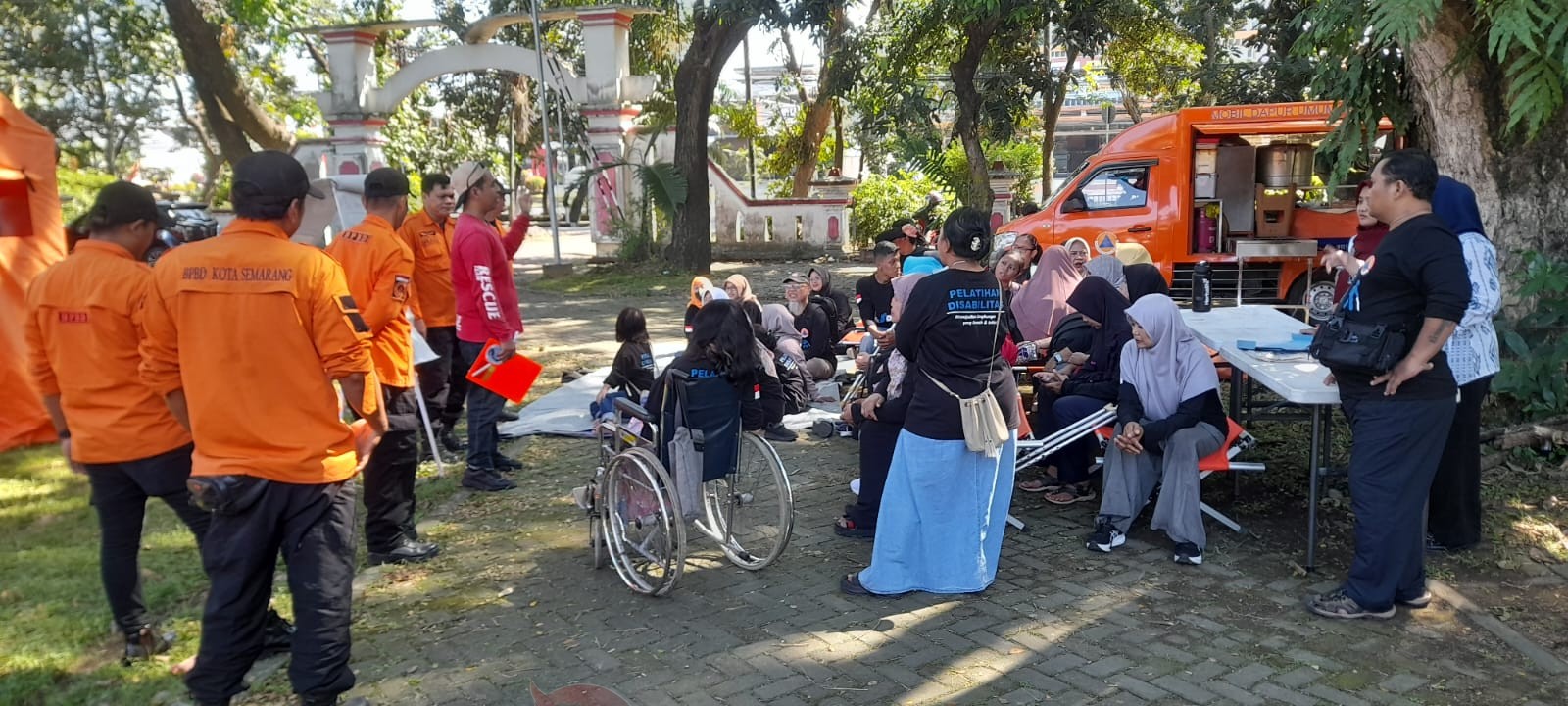 Layanan Inklusi Kota Semarang (LINKK Semar) ikuti pelatihan mitigasi dan kesiapsiagaan bencana. (dok Istimewa)