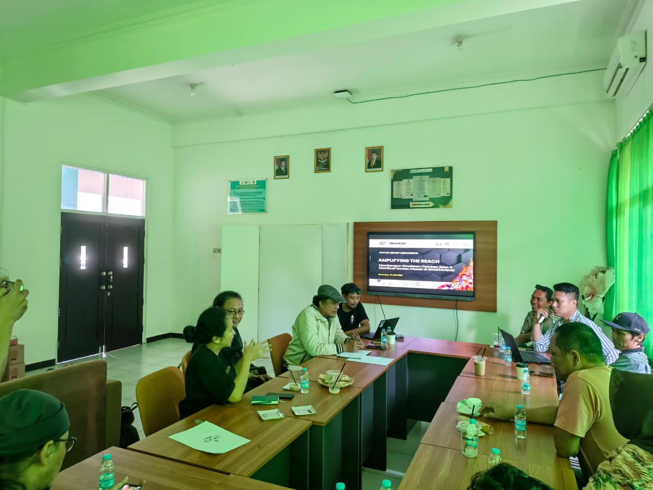 Focus Group Discussion (FGD) keempat dalam rangkaian program Dana Indonesiana Kementerian Kebudayaan RI Tahun 2025 yang di gelar oleh Yayasan Dewi Sartika (YDS). (dok Istimewa)